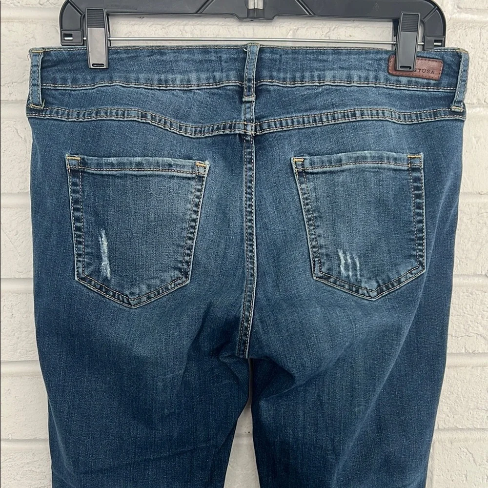 Just USA Women's Distressed Cropped Blue Jeans with Rips Size 30 - Picture 5 of 9